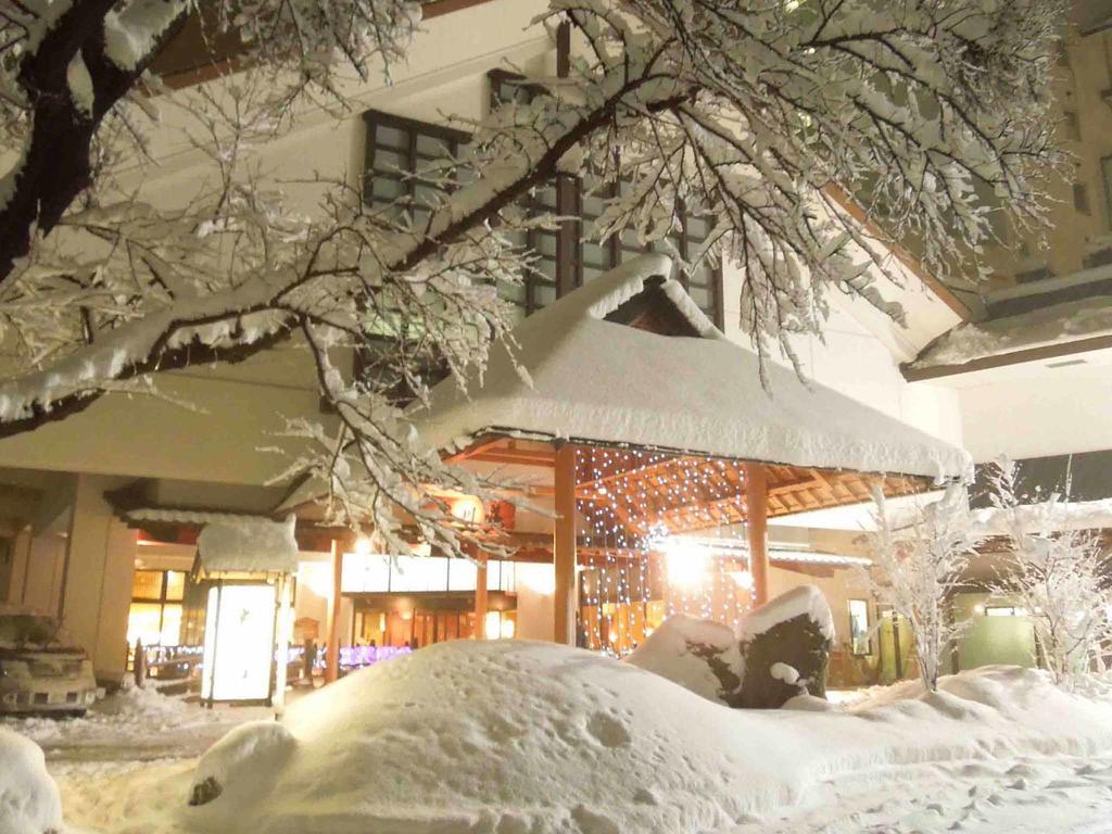 Ookawaso Hotel Aizuwakamatsu Buitenkant foto