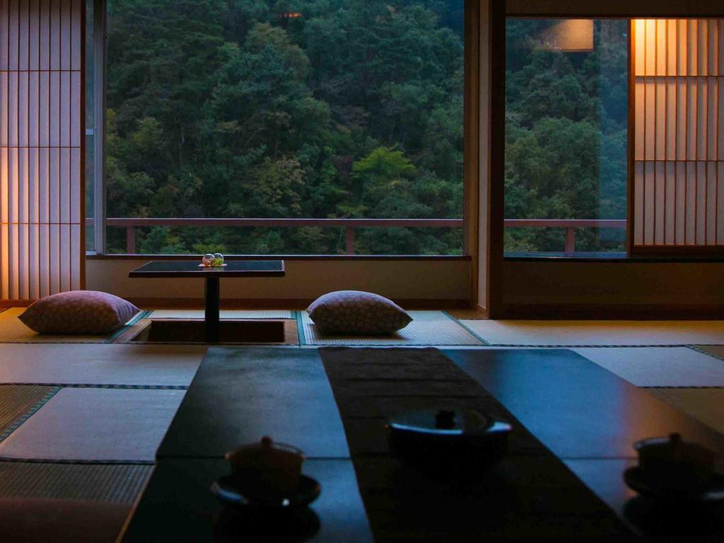 Ookawaso Hotel Aizuwakamatsu Buitenkant foto